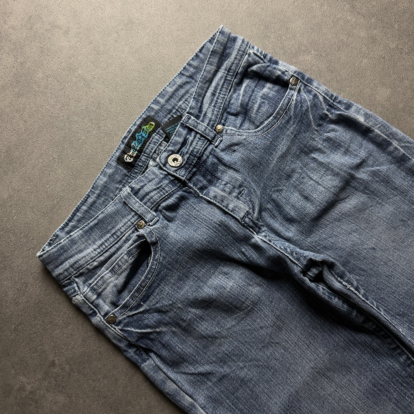 Y2K BASIC BOOTCUT JEANS (Größe XS)