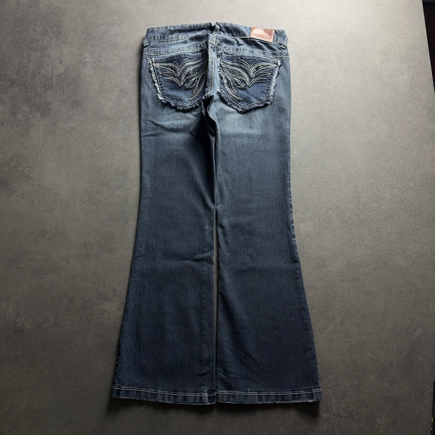Y2K EMBROIDERY BOOTCUT JEANS (Größe M)