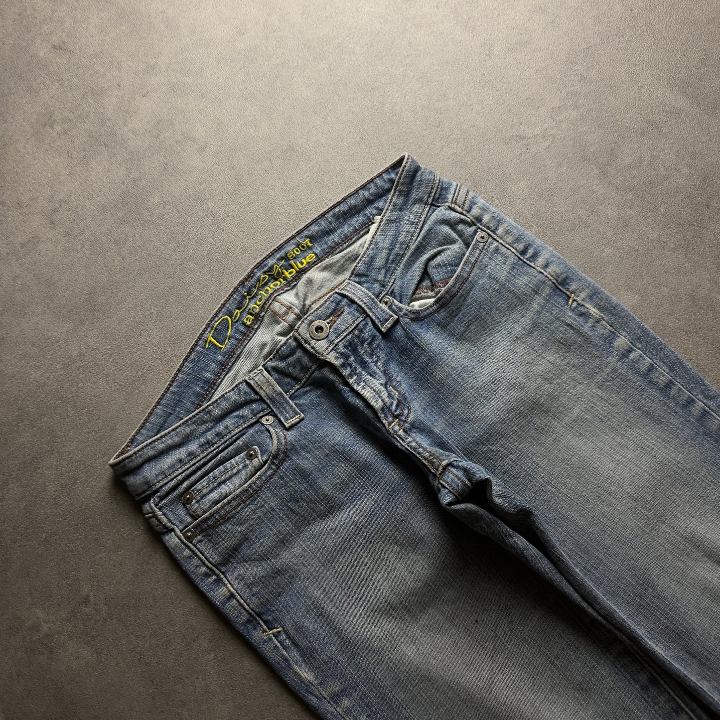 Y2K EMBROIDERY BOOTCUT JEANS (Größe XS)