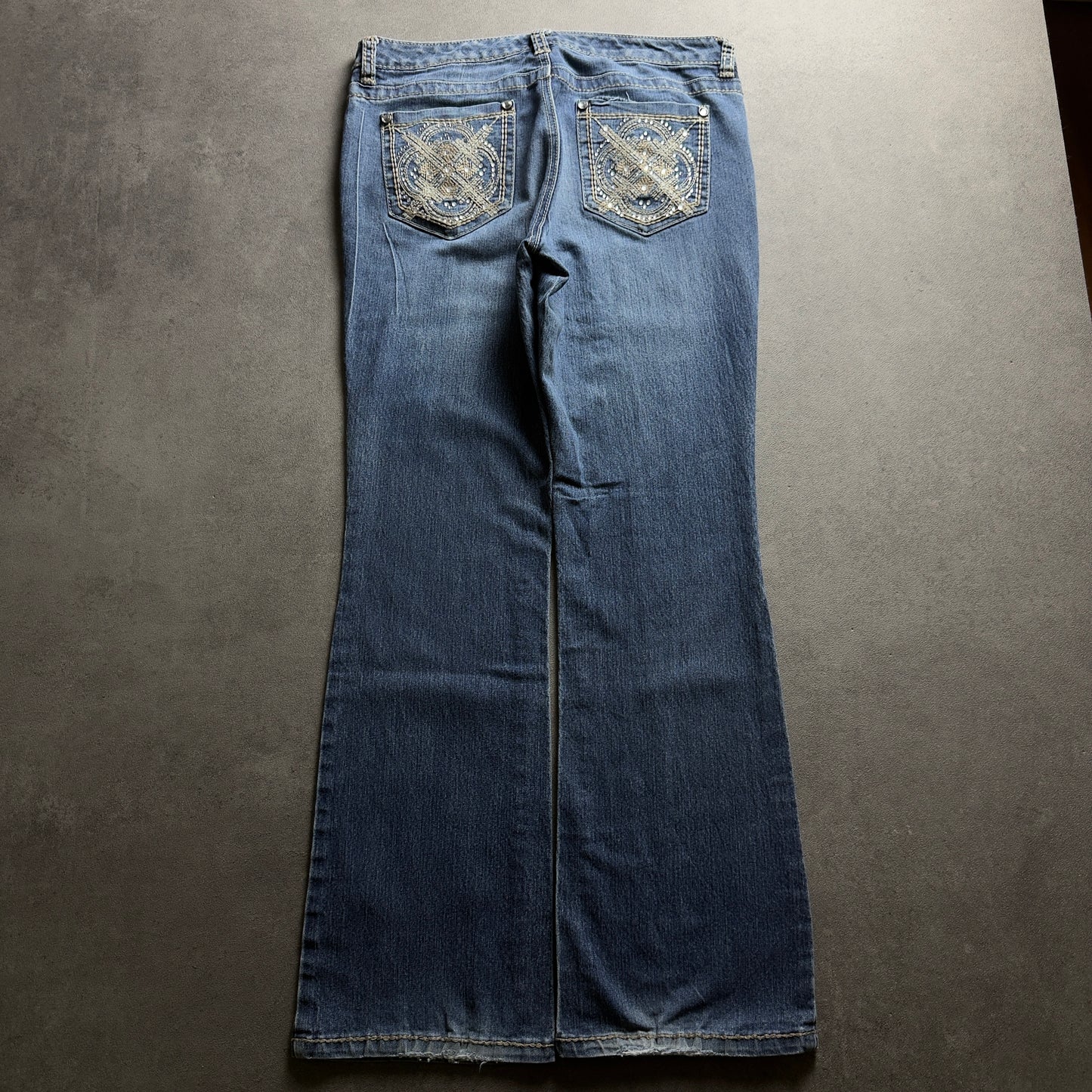 Y2K EMBROIDERY BOOTCUT JEANS (Größe L)