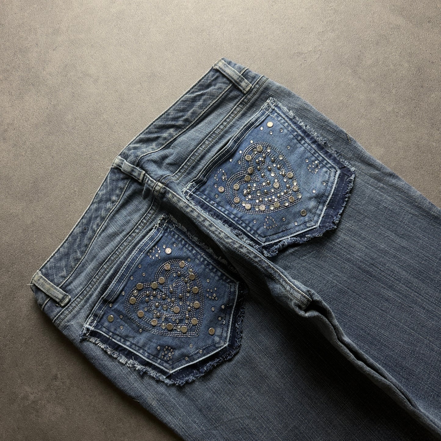 Y2K EMBROIDERY BOOTCUT JEANS (Größe M)