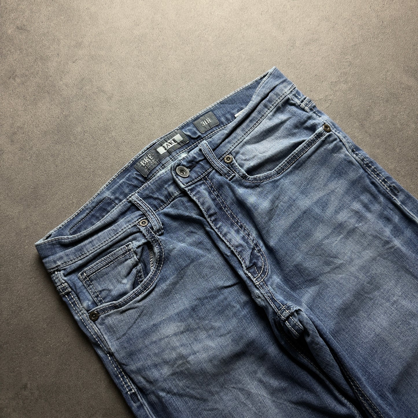 Y2K BASIC BOOTCUT JEANS (Größe M)