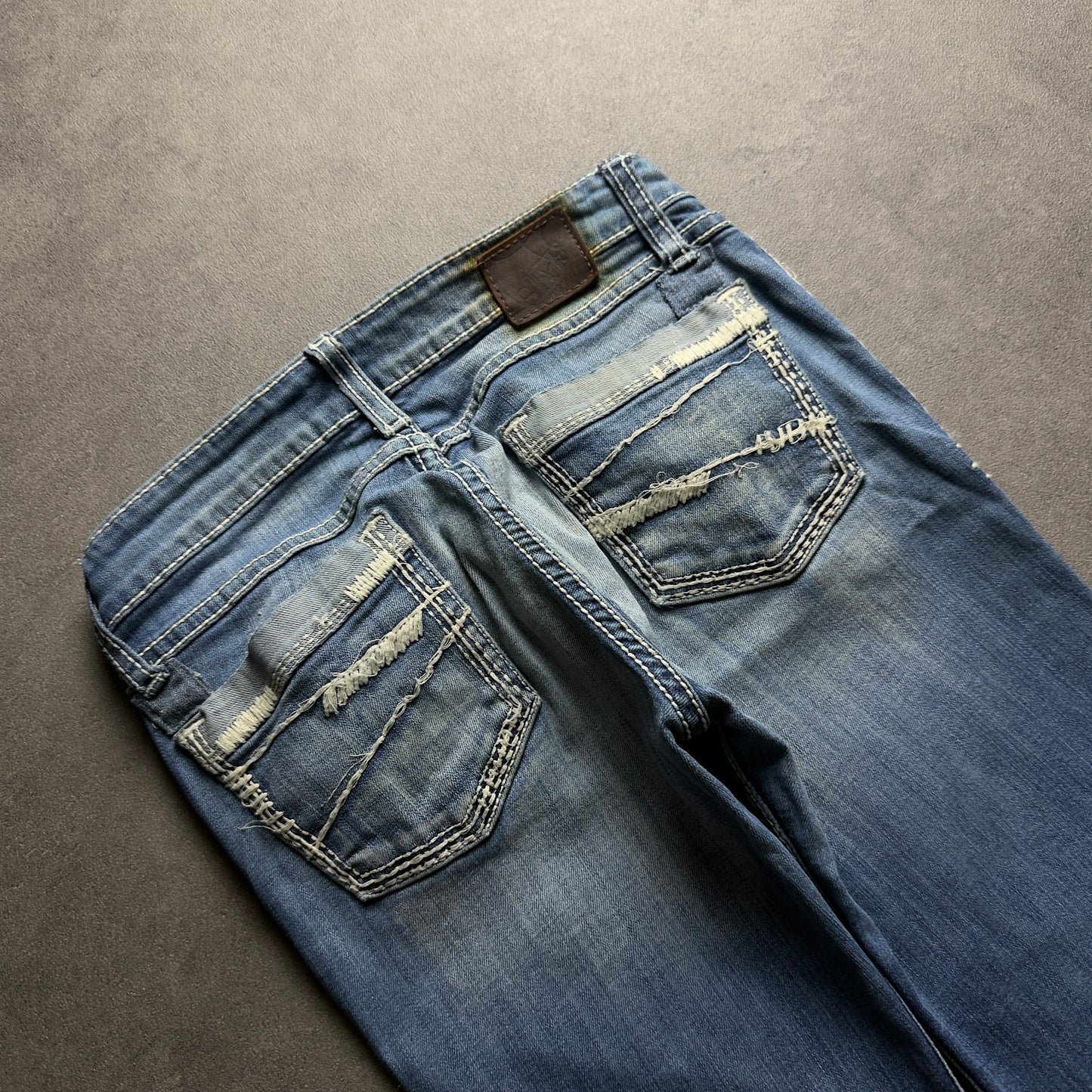 Y2K BASIC BOOTCUT JEANS (Größe S)